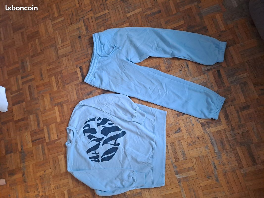 Ensemble jogging (image 1)