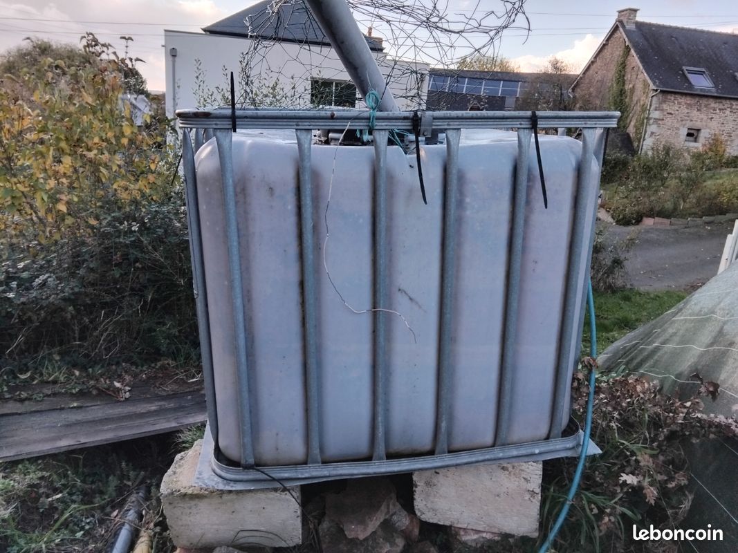 Cuve à eau plastique et galvanisé 1000 litres (image 3)
