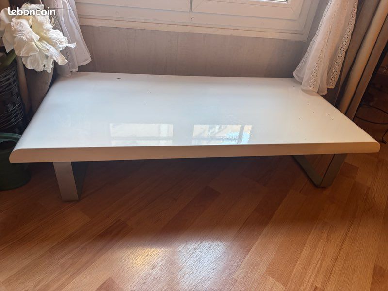 Table basse blanche laquée (image 2)