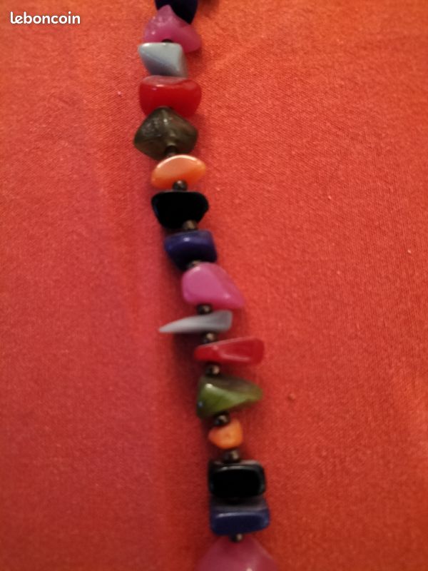 Collier multicolore en pâte de verre (image 1)