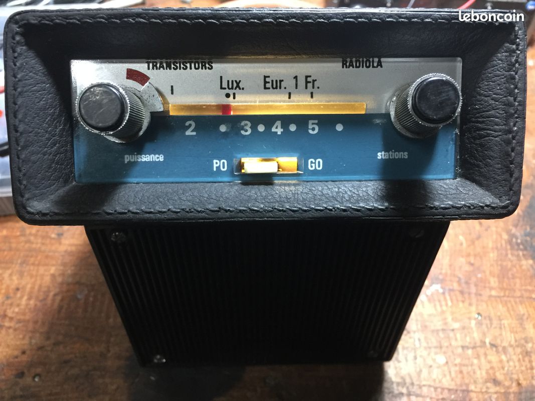 Autoradio vintage RADIOLA bluetooth pour véhicule collection (image 1)