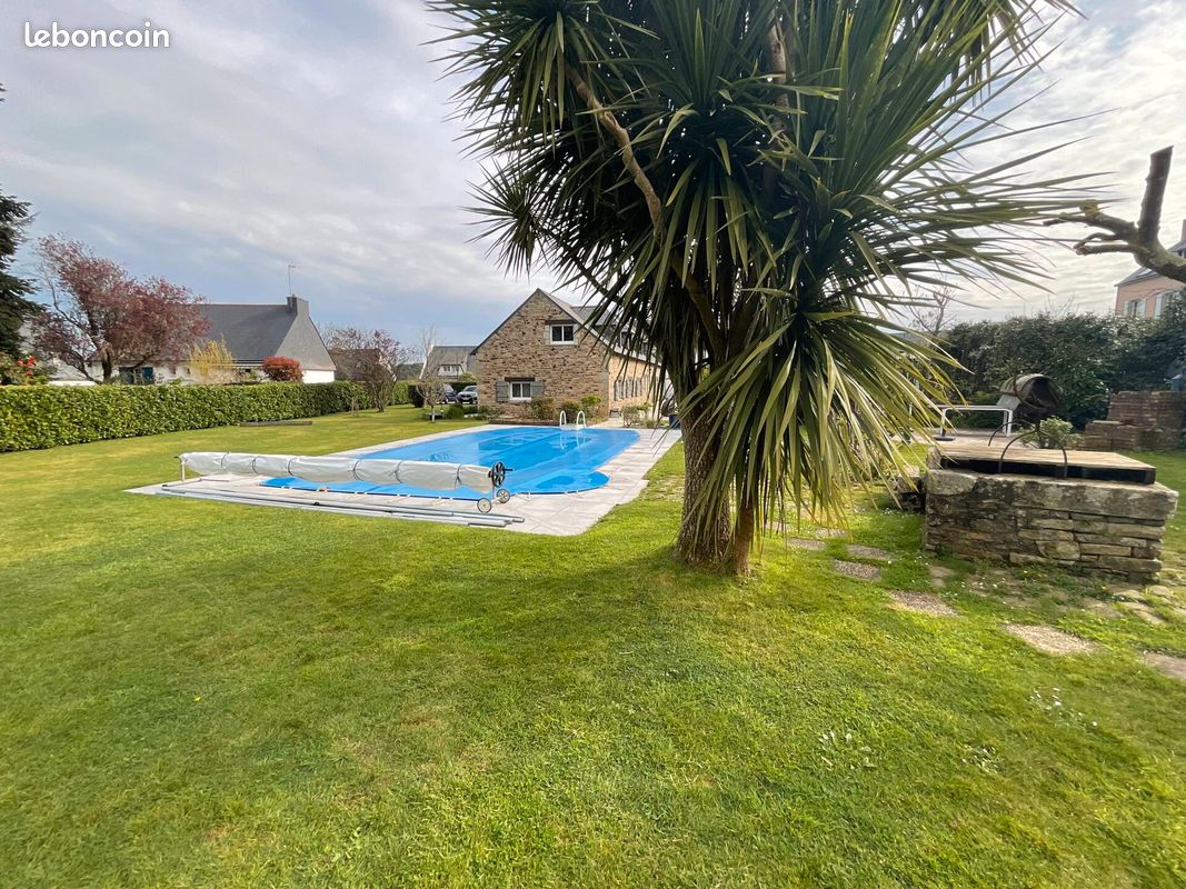 Maison 7 pièces 210 m² · à Cléguer · 210 m² · 77 000 €