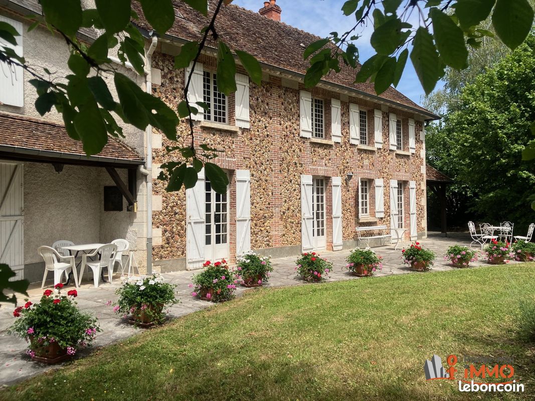 Maison 9 pièces 232 m² · à Sancerre · 232 m² · 695 000 €