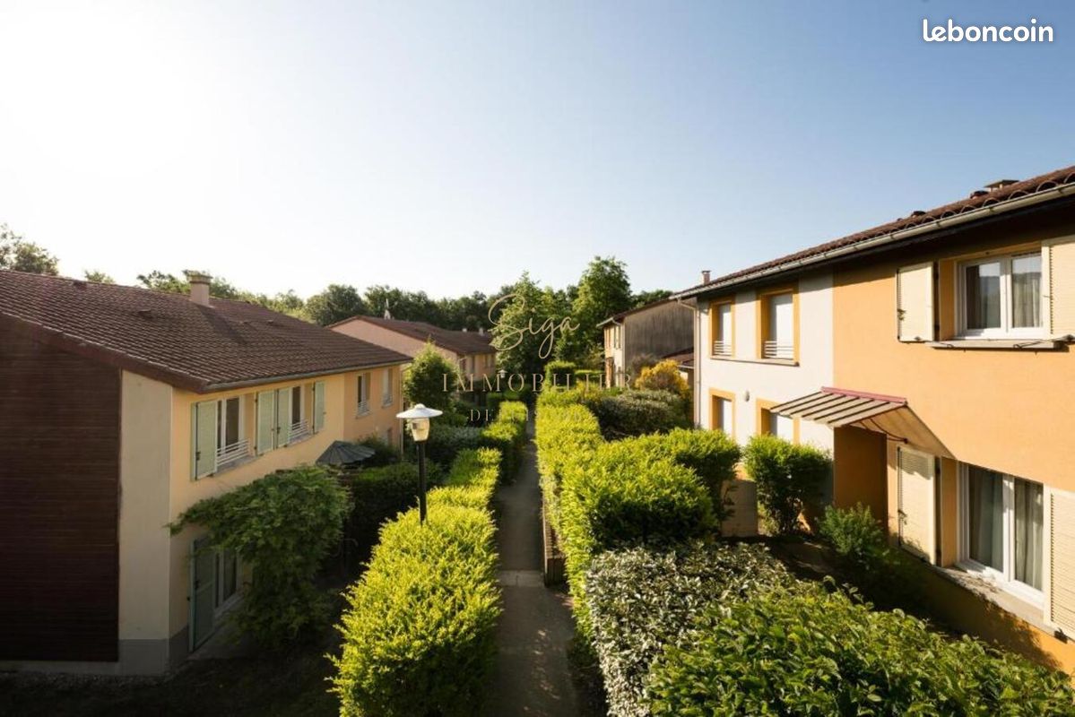 Appartement 3 pièces 65 m² · à Lissieu · 65 m² · 80 000 €