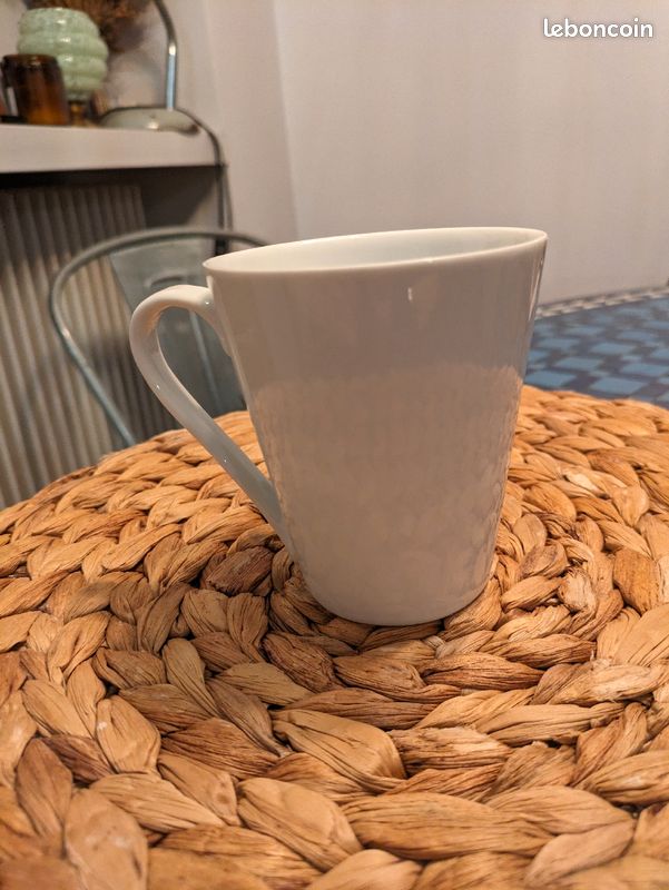 Mug (image 1)