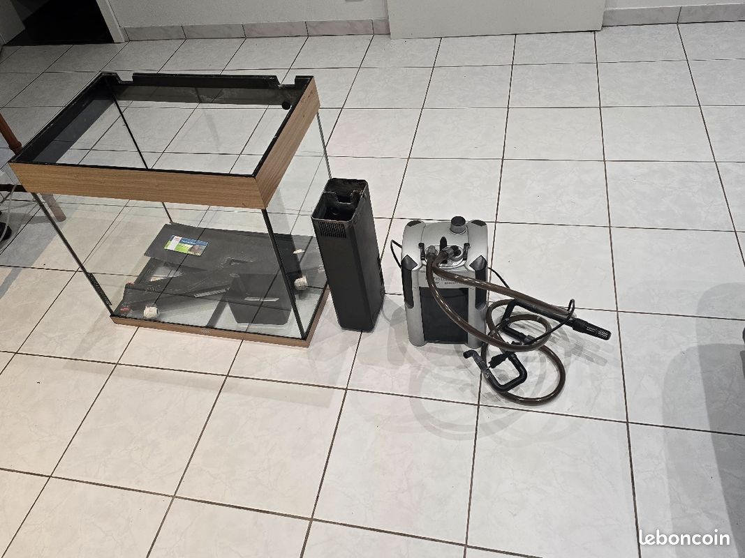 Grand aquarium + aspirateur (image 3)
