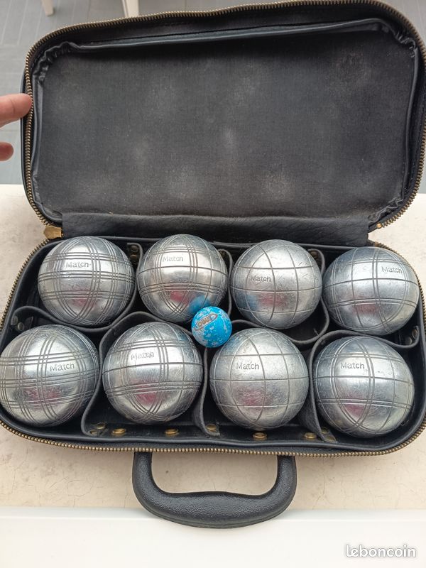 2 Boules De Pétanque Obut 580g – Fabrication Française, Acier, Occasion