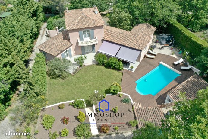 Maison 5 pièces 180 m²