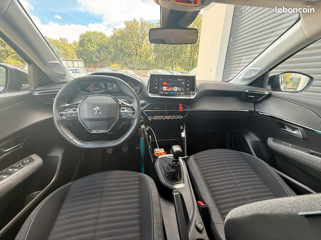 Peugeot 208 II Style (image 12)