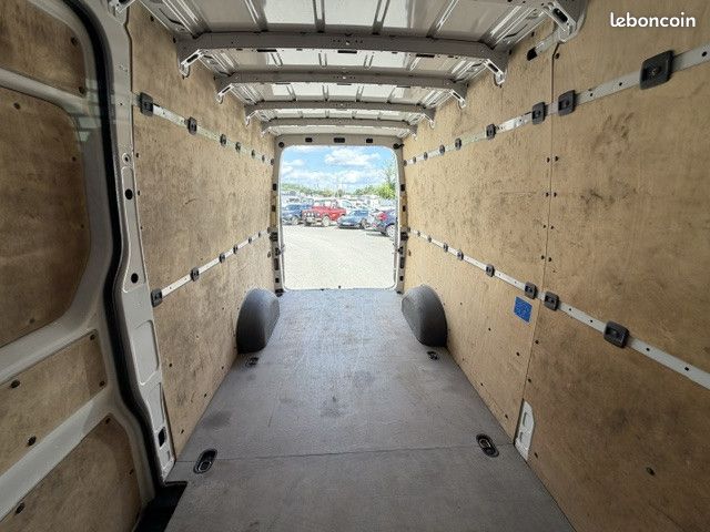Volkswagen CRAFTER FOURGON VOLKSWAGEN CRAFTER 177 CV GPS TEL CAMERA DE RECUL VITRE ARRIERE Fourgon Business Line L4 H3 (21 243HT) (image 24)