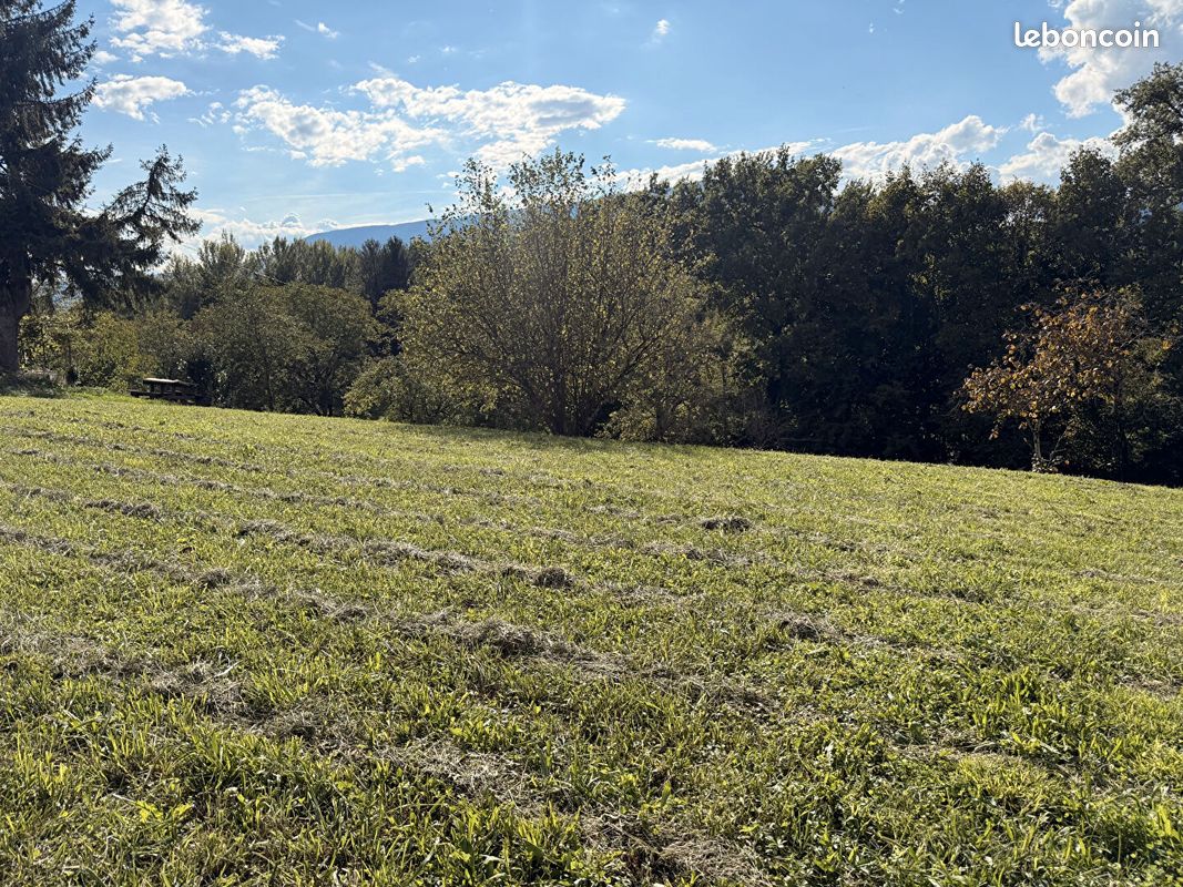 Terrain 1200 m² · à Aix-les-Bains · 1 200 m² · 240 000 €