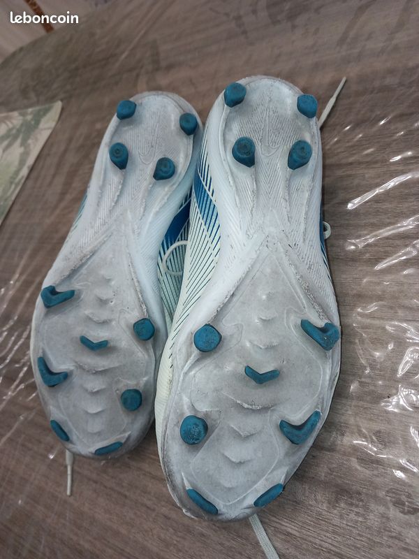 Chaussures de foot T 38,5 (image 5)