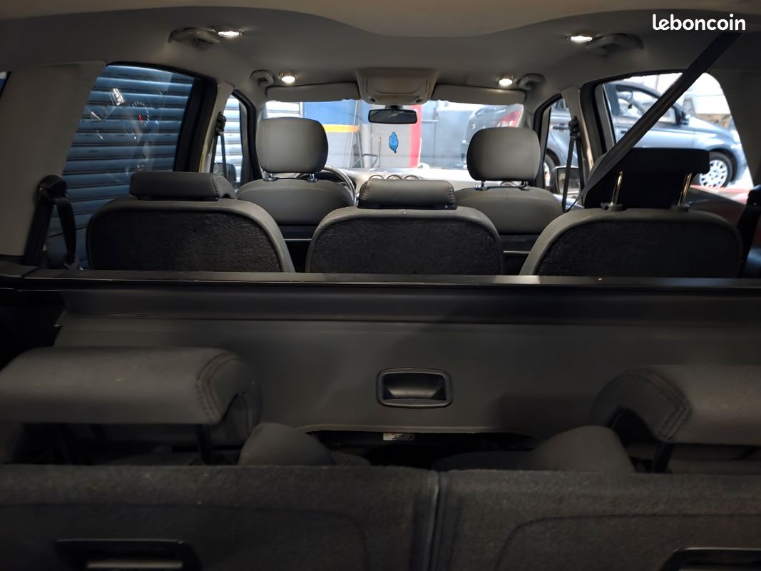 Ford s-max 2l tdci 140ch titanium 7 places révisé&garantie (image 8)