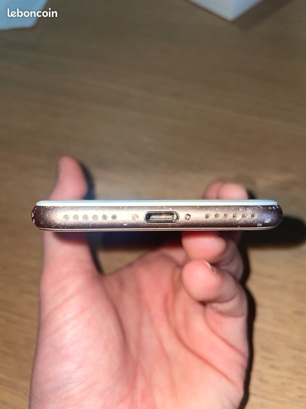 IPhone 8 rose 256Go (image 10)