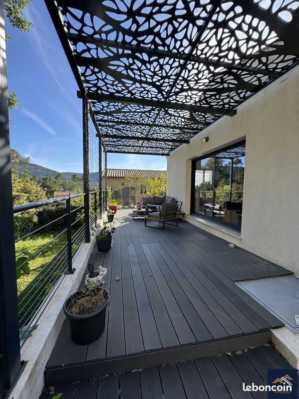 Maison 6 pièces 91 m² · à Signes · 91 m² · 396 000 €