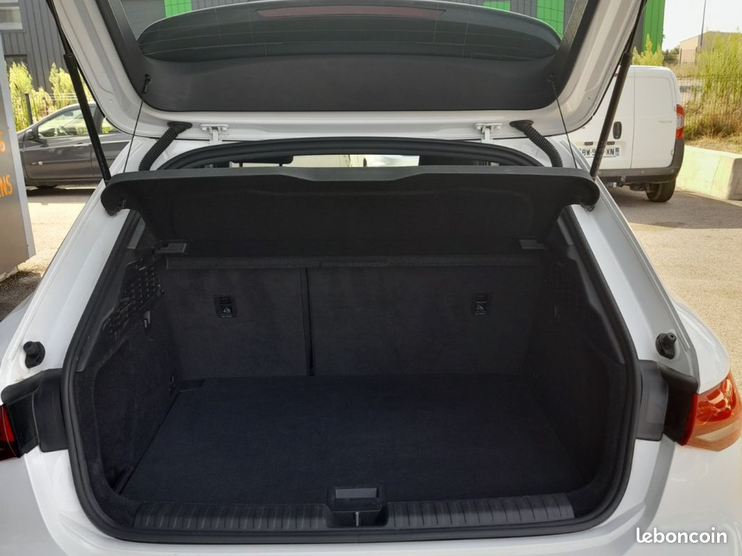 AUDI A3 SPORTBACK 40 TFSIe 204 S tronic 6 Design 1ER MAIN (image 8)