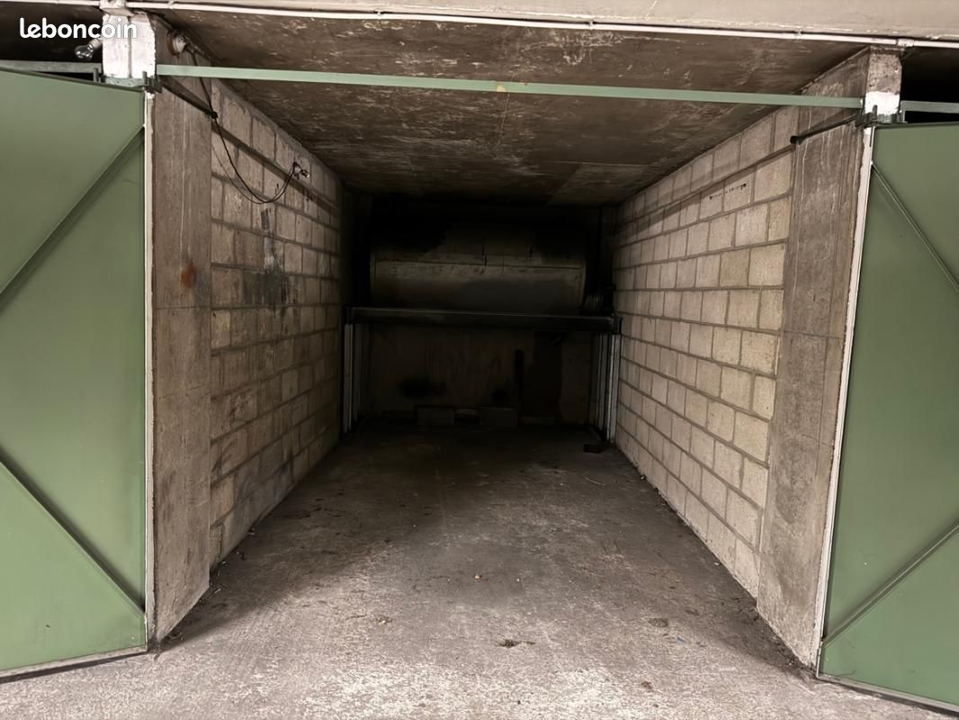 Parking 12 m² · à Paris · 12 m² · 33 000 €