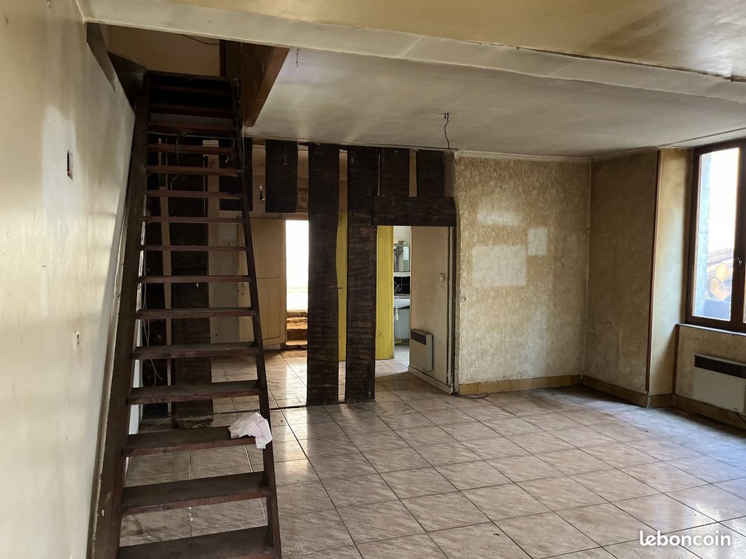 Maison 5 pièces 160 m² · à Port-sur-Saône · 160 m² · 70 000 €