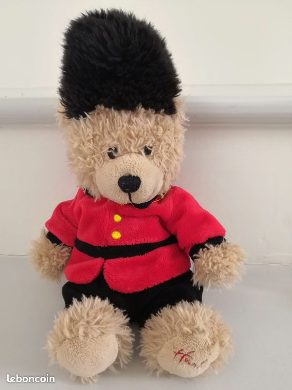 Vends lot de trois peluches ourson, poupee metisse et tortue (image 2)