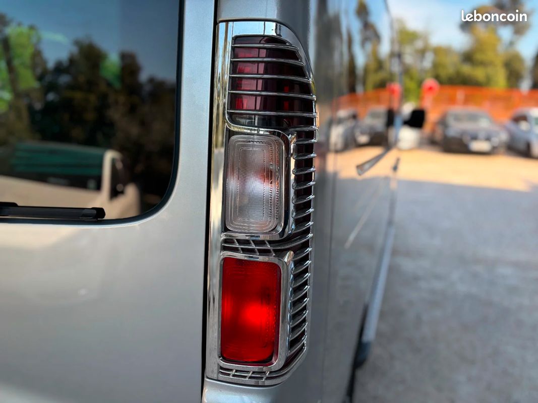 RENAULT TRAFIC Combi Phase 3 L2 2.0 DCi 150 Intens / 9 Places / 2 Portes Latterales Coulissantes (image 14)