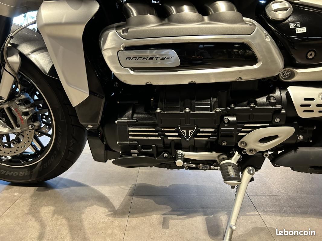 Triumph ROCKET 3 GT - 1ERE MAIN - 02/2023 - 7411 KM - SHIF 2500 cm3 (image 7)