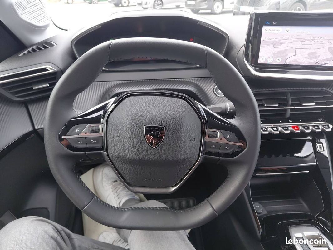 PEUGEOT 208 Electrique 156ch 54 kWh Allure (image 16)