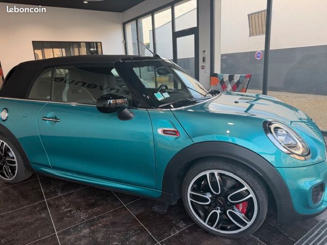 Mini Cabrio John Cooper Works 231ch Ultimate BVA8 (image 4)