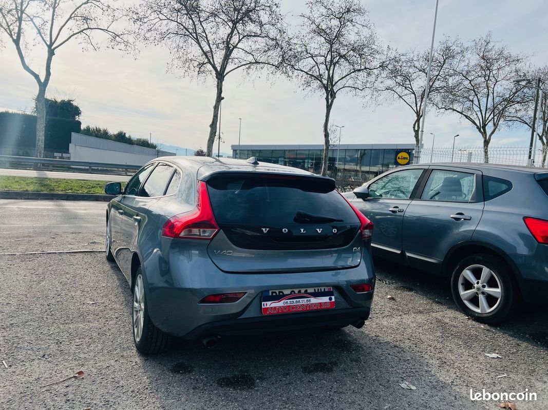 Volvo V40 Summum 190 cv bva Cuir Camera Distribution Neuve Garantie (image 2)