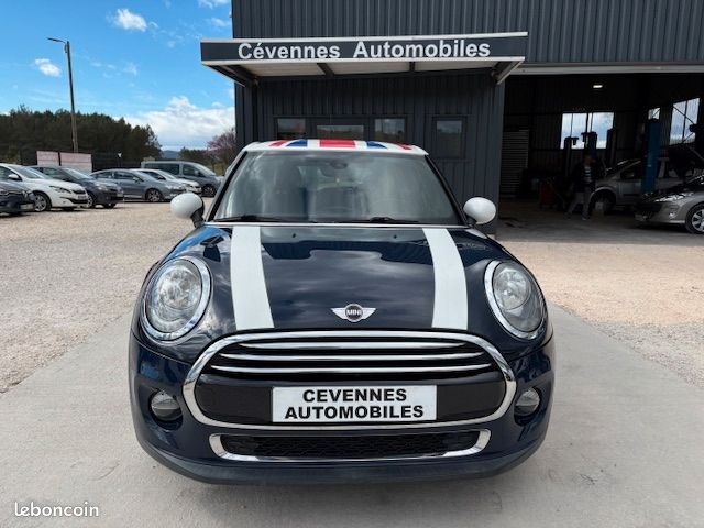 Mini MINI 5 PORTES COOPER D 116CH PACK RED HOT CHILI BOITE AUTOMATIQUE (image 8)