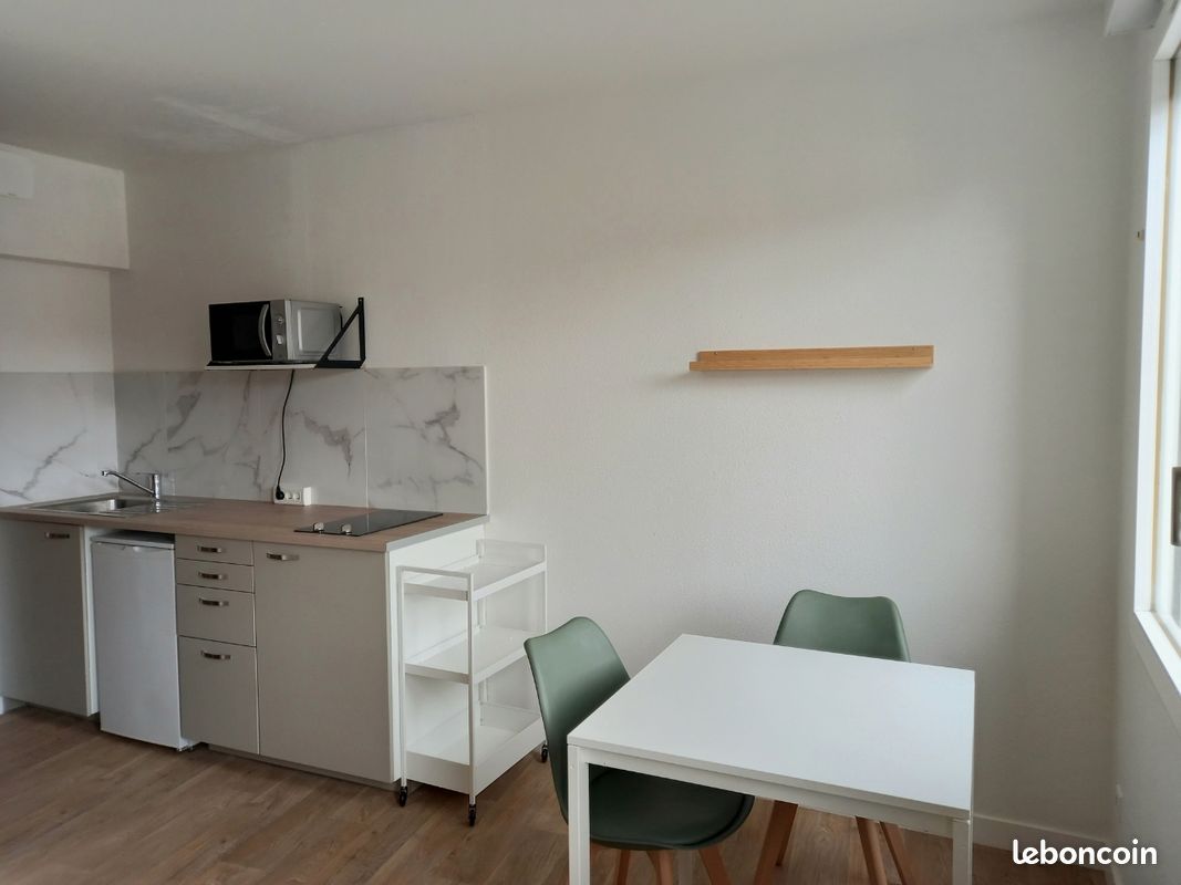 Appartement 1 pièce 18 m² · à Angoulême · 18 m² · 438 €