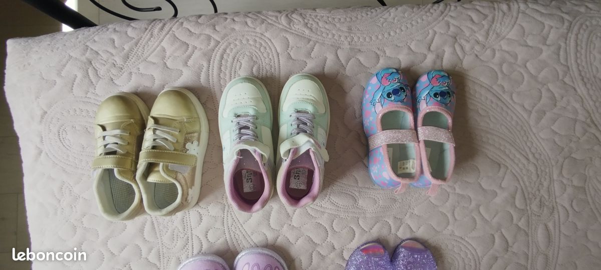 Lot chaussures et chaussons filles (image 2)