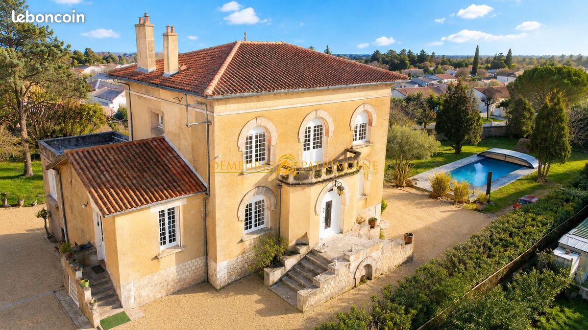 Maison 6 pièces 202 m² · à Soyaux · 202 m² · 499 900 €