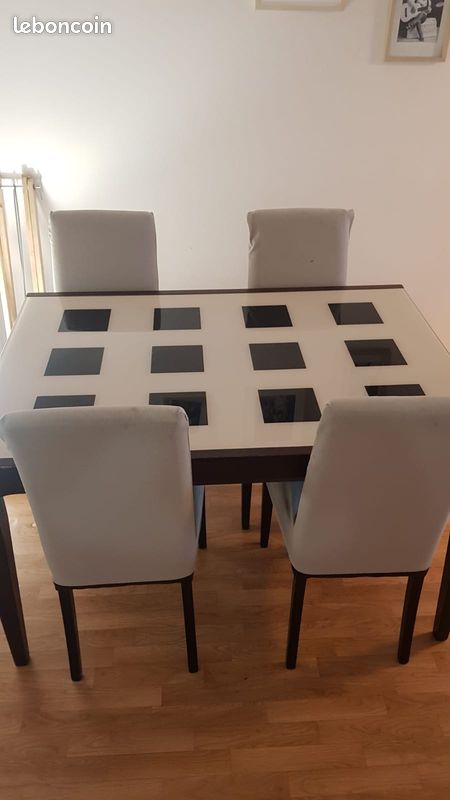 Table 4 à 10 personnes en verre damier de chez 4 pied (image 3)