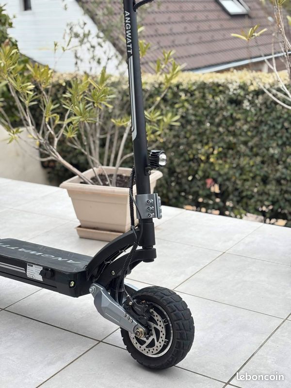 Trottinette électrique ANGWATT X1 – 3600W / 60V / 22,5Ah (image 6)