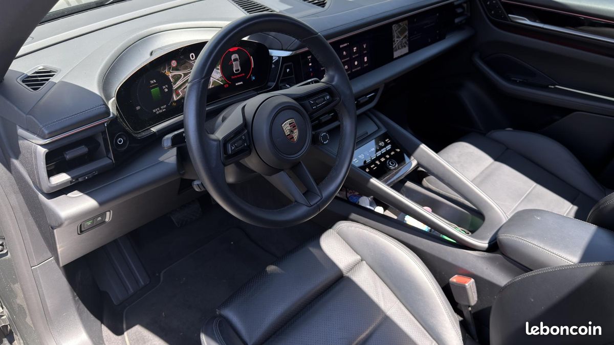 PORSCHE MACAN 4 - 100% Electric - 408 CH - Autonomie 611 km (image 22)
