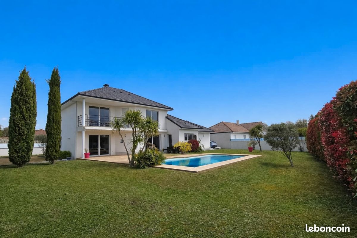 Maison 6 pièces 147 m² · à Morlaàs · 147 m² · 499 000 €