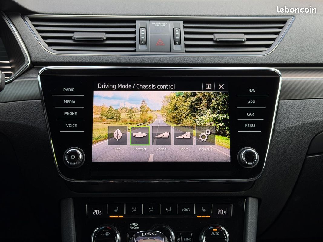SKODA SUPERB Sportline TSI PHEV Hyrbide recharg 218 DSG 1ère Main Attelage Caméra Kessy GPS (image 27)