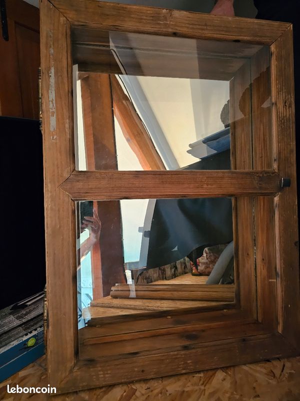 Vitrine murale (image 1)