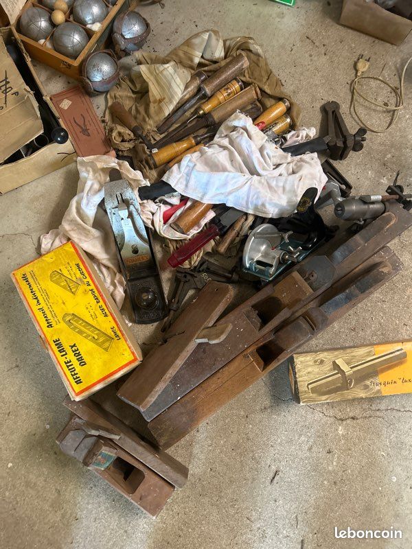 Ciseaux ,rabot bois (image 1)