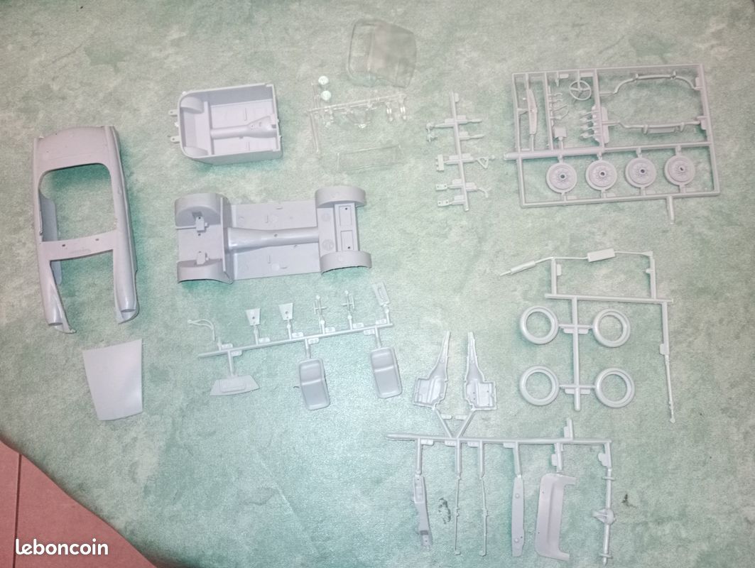 Maquette automobile MGB 1/32° AIRFIX
