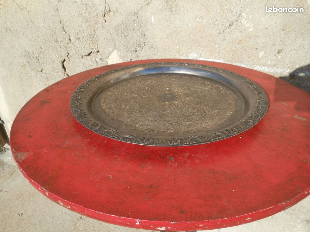 Plateau de service en métal argenté (image 1)