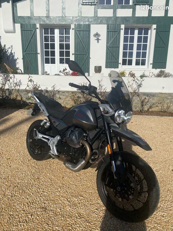 À vendre moto GUZZI V85 tt STRADA (image 1)