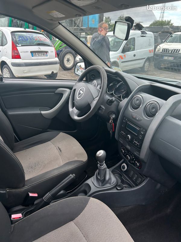 Dacia duster 4x4 utilitaire (image 3)