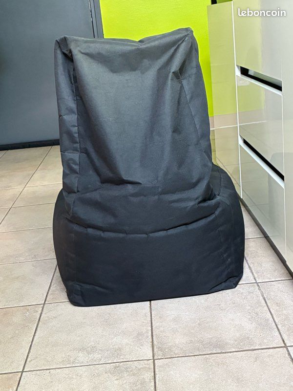 Pouf noir (image 2)