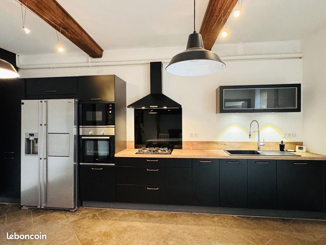 Maison 8 pièces 310 m² · à Saint-Symphorien-de-Lay · 310 m² · 270 000 €