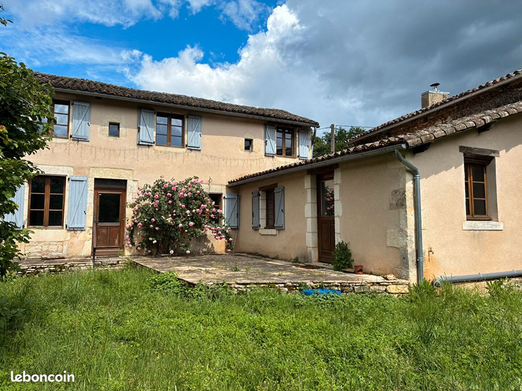 Maison 4 pièces 125 m² · à Brux · 125 m² · 119 000 €