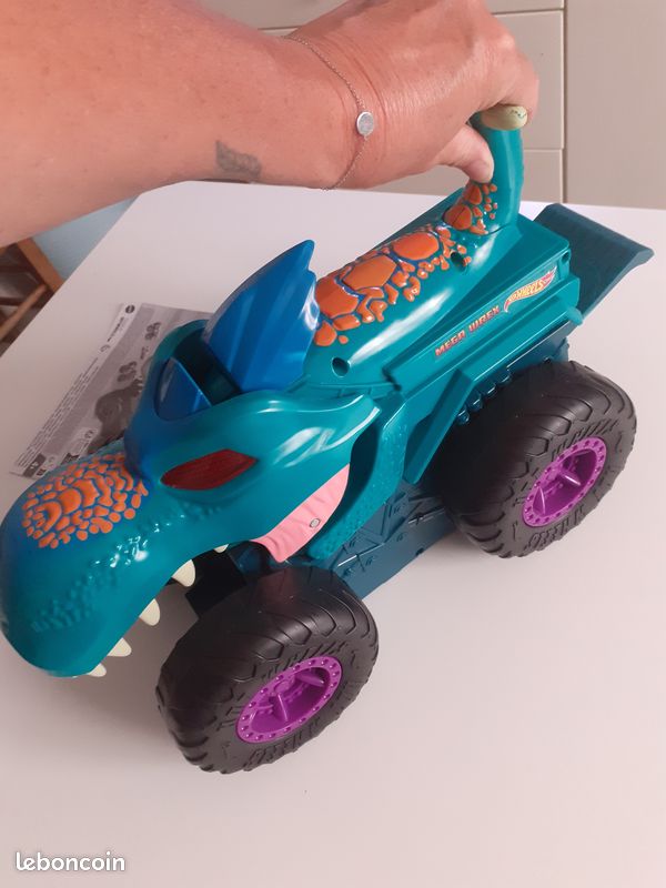 Gros voiture Dino hotweels avale voiture (image 9)