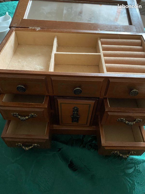 Coffret à Bijoux Vintage En Forme De Fauteuil Année 50 - Ancien, Occasion Avec Signes D'usure