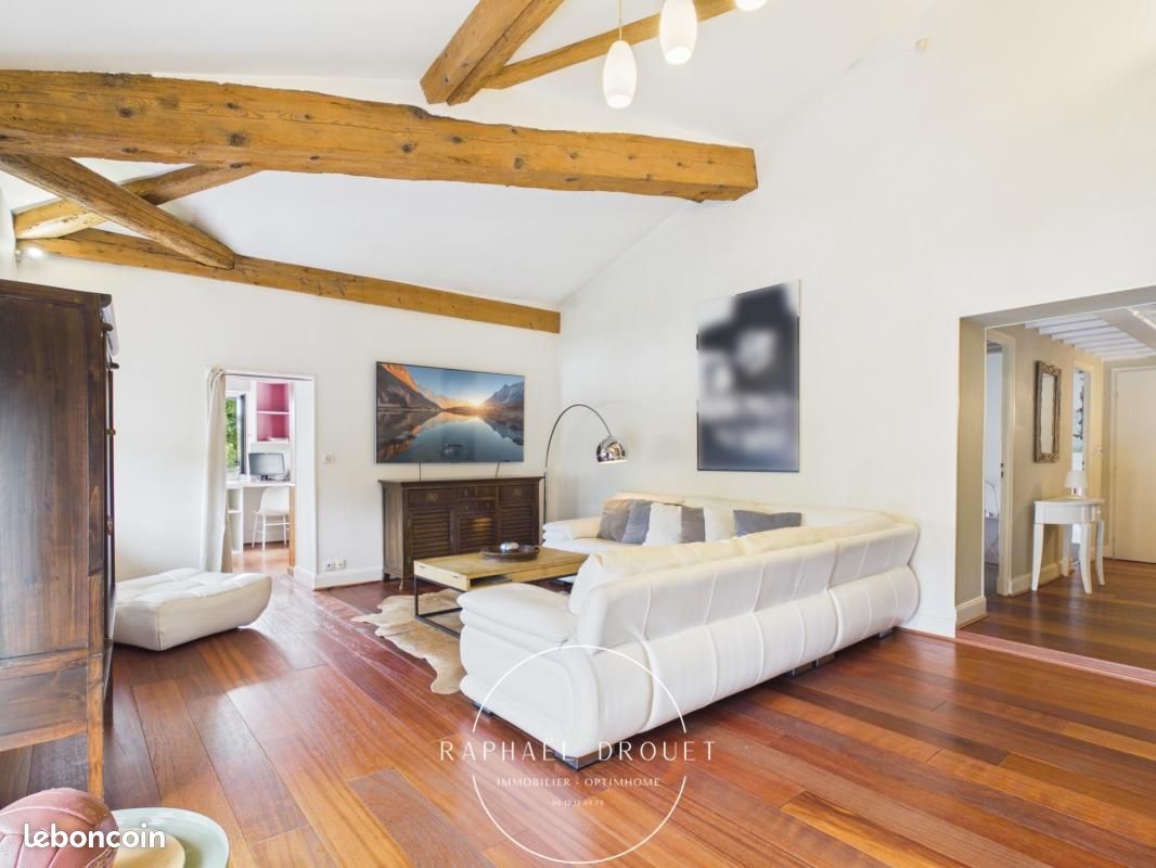 Appartement 5 pièces 106 m² · à Collonges-au-Mont-d'Or · 106 m² · 1 790 €/mois
