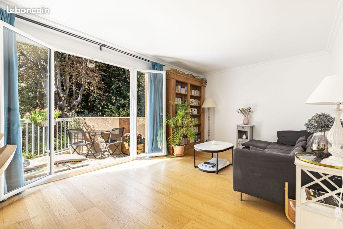 Appartement 4 pièces 98 m² · à Saint-Germain-en-Laye · 98 m² · 695 000 €